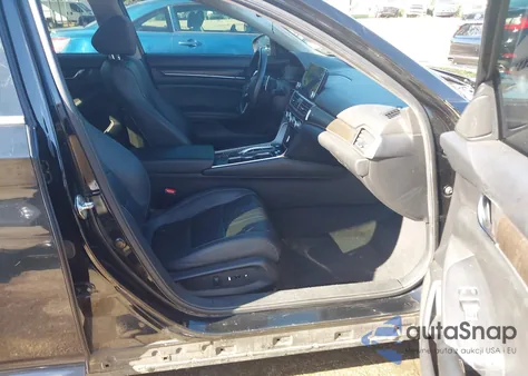 2019 Honda Accord Touring 2.0T z USA, uszkodzony, nr VIN 1HGCV2F92KA016991